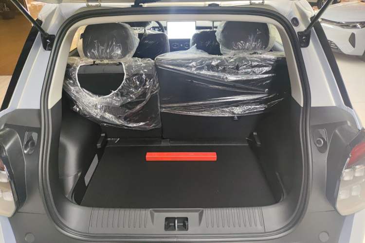 Used AION UT 2025 330 Starlight Edition Trunk