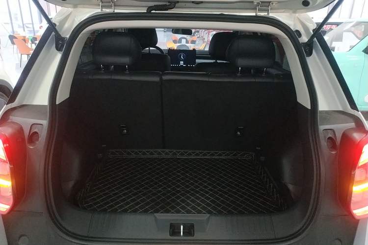 Used AION UT 2025 420 Smart Edition Trunk