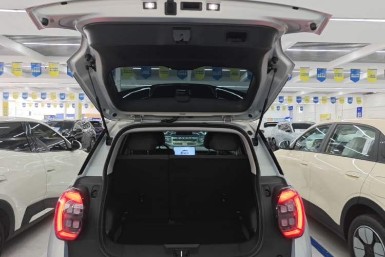 Used AION UT 2025 330 Starlight Edition Trunk