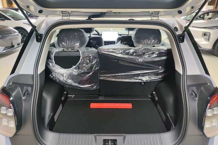 Used AION UT 2025 330 Star Edition Trunk