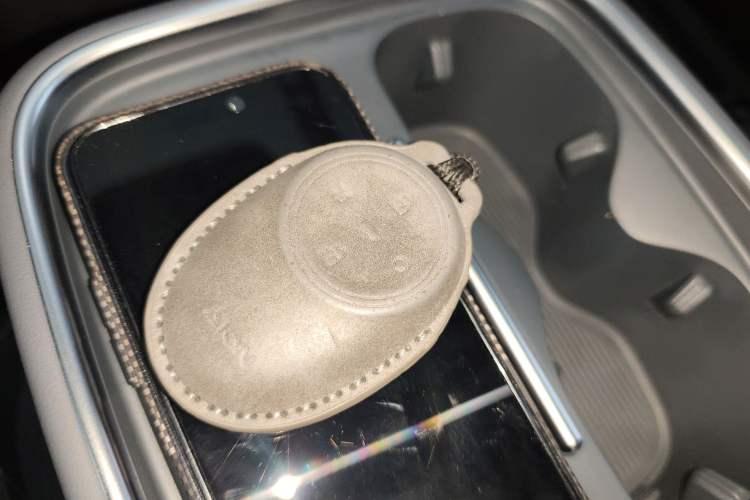 Used AION UT 2025 330 Starlight Edition Vehicle Key