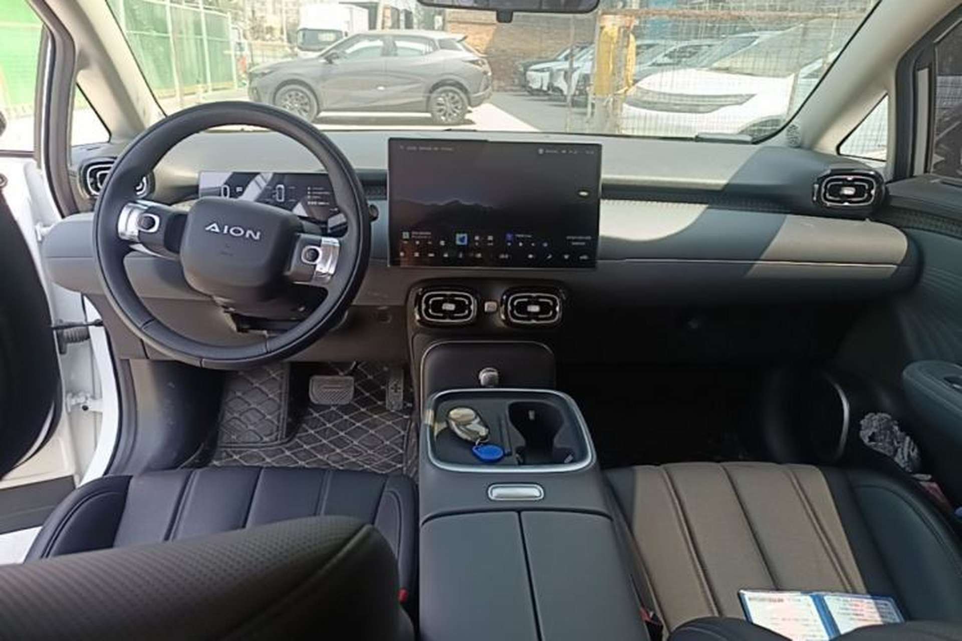 Used AION UT 2025 420 Intelligent Luxury Edition Center Console