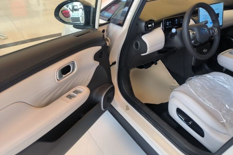 Used AION UT 2025 420 Intelligent Luxury Edition Driver Seat