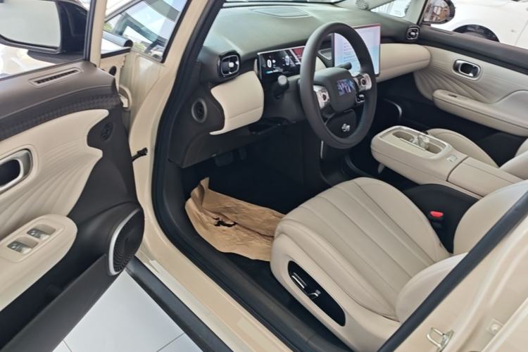 Used AION UT 2025 420 Intelligent Luxury Edition Driver Seat