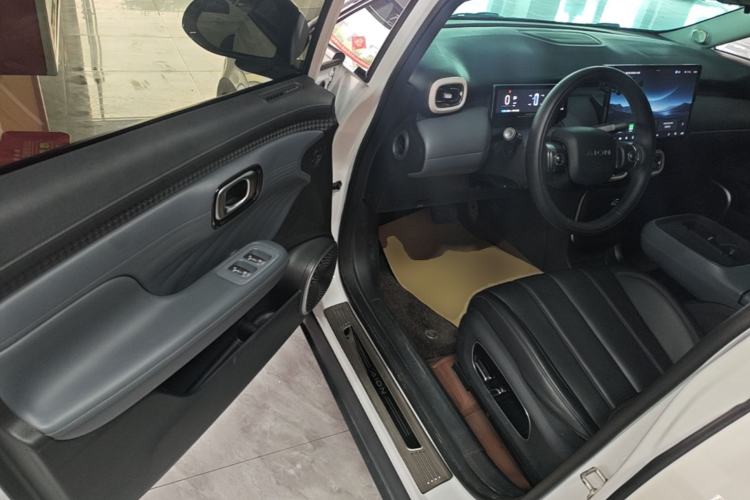 Used AION UT 2025 420 Intelligent Luxury Edition Driver Seat