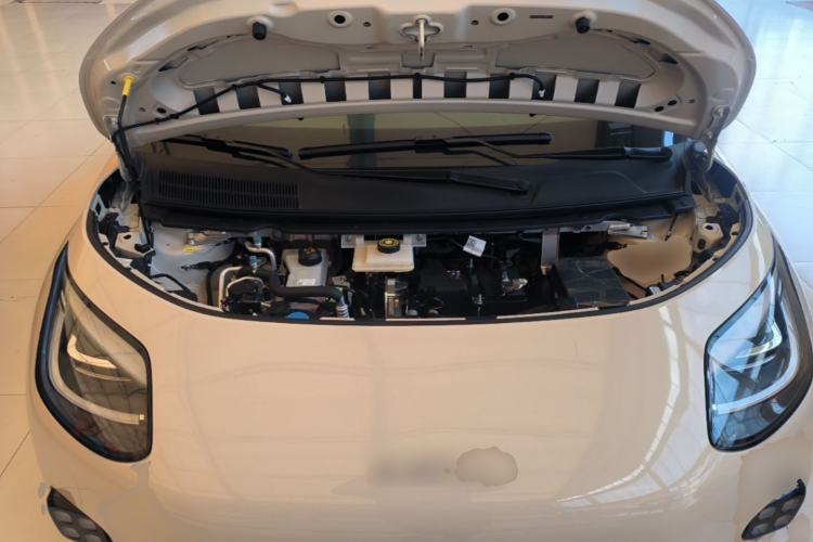 Used AION UT 2025 420 Intelligent Luxury Edition Engine Bay