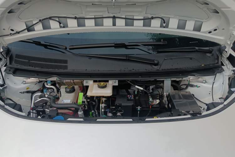 Used AION UT 2025 330 Star Edition Engine Bay
