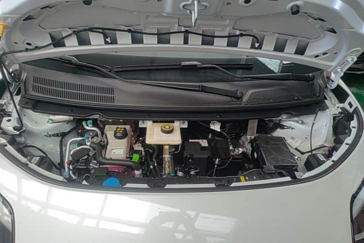 Used AION UT 2025 420 Smart Edition Engine Bay
