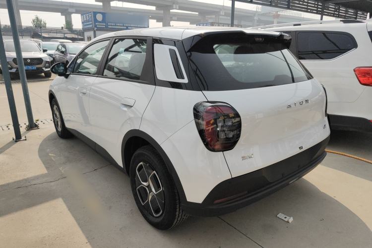 Used AION UT 2025 330 Starlight Edition Exterior 2