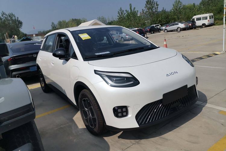 Used AION UT 2025 330 Star Edition Exterior 2