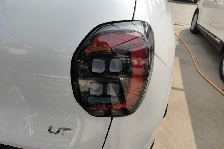 Used AION UT 2025 330 Starlight Edition Exterior 3