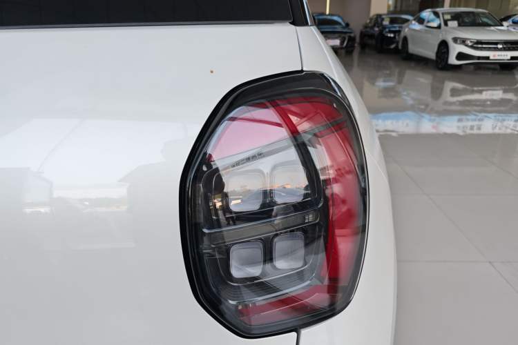 Used AION UT 2025 330 Starlight Edition Exterior 3