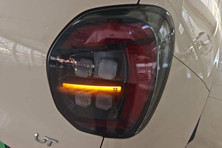Used AION UT 2025 420 Intelligent Luxury Edition Exterior 3