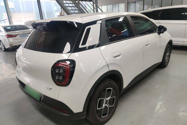 Used AION UT 2025 420 Smart Edition Exterior 3