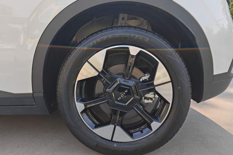 Used AION UT 2025 420 Prestige Edition Exterior 4