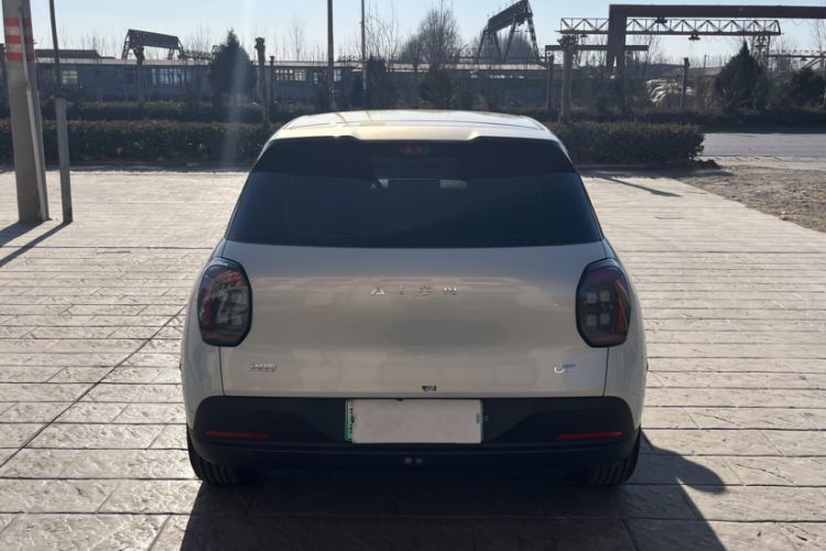 Used AION UT 2025 330 Starlight Edition Exterior 4
