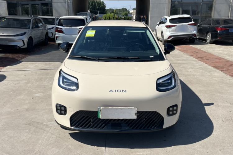 Used AION UT 2025 330 Starlight Edition Exterior 4