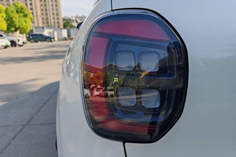 Used AION UT 2025 420 Prestige Edition Exterior 6
