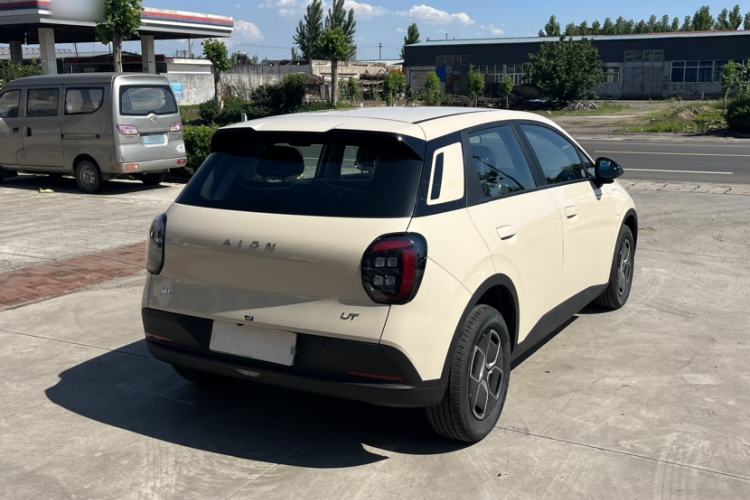 Used AION UT 2025 330 Starlight Edition Exterior 6