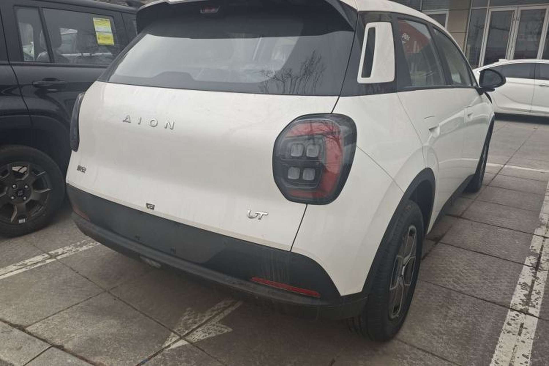 Used AION UT 2025 330 Starlight Edition Exterior 6