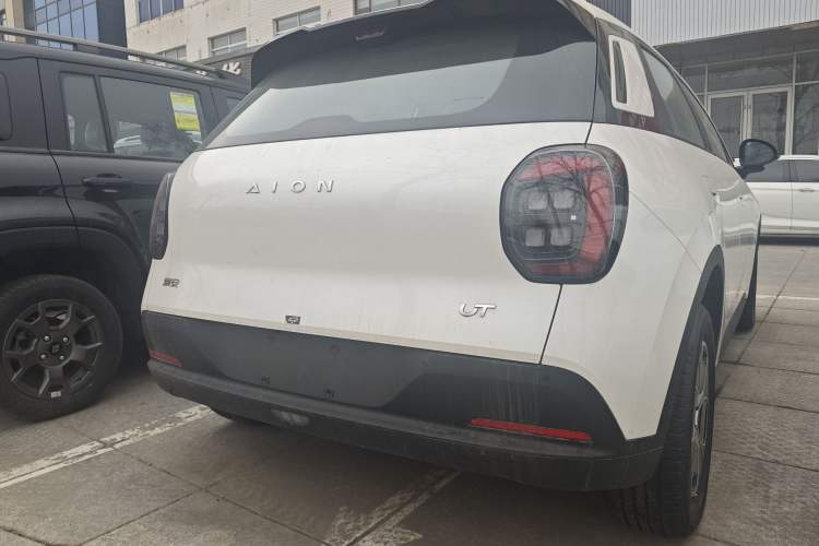 Used AION UT 2025 330 Starlight Edition Exterior 7