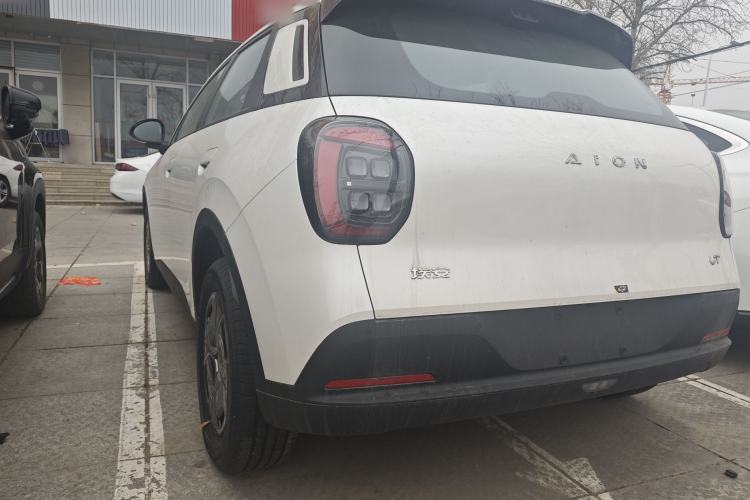 Used AION UT 2025 330 Starlight Edition Exterior 8