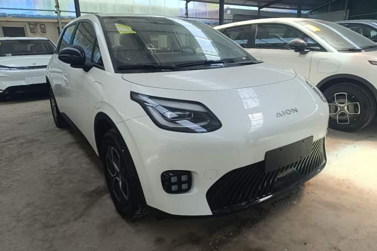 Used AION UT 2025 420 Smart Edition Front Right 45 Deg