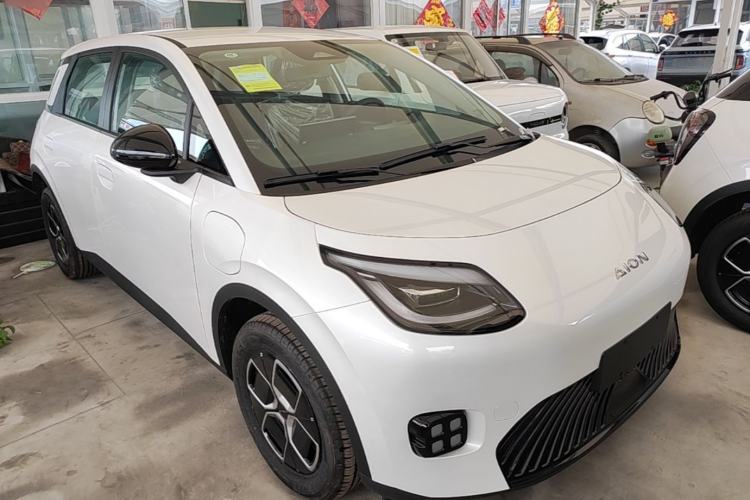 Used AION UT 2025 420 Smart Edition Front Right 45 Deg