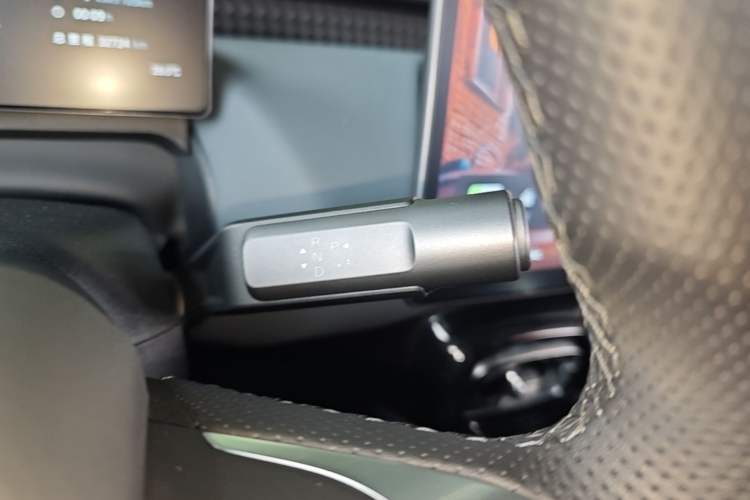 Used AION UT 2025 420 Intelligent Luxury Edition Gear Lever