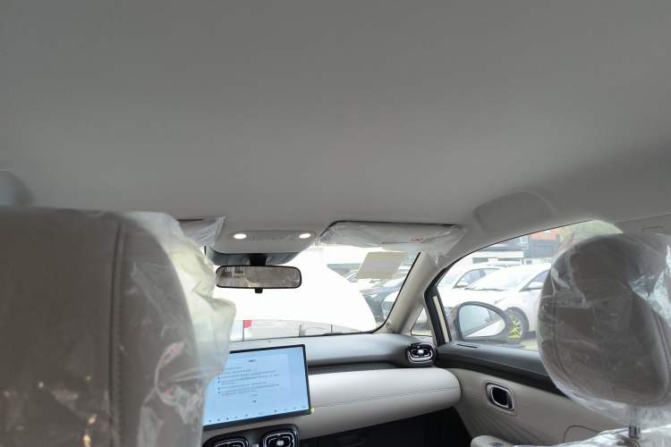 Used AION UT 2025 330 Starlight Edition Headliner