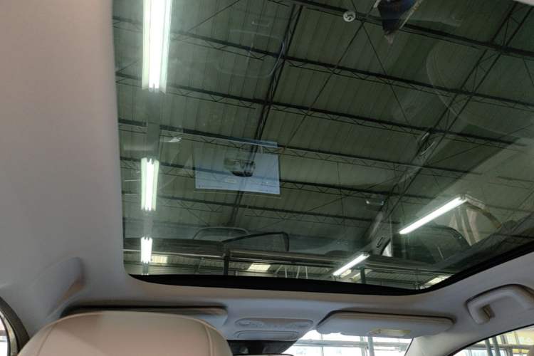 Used AION UT 2025 420 Prestige Edition Headliner