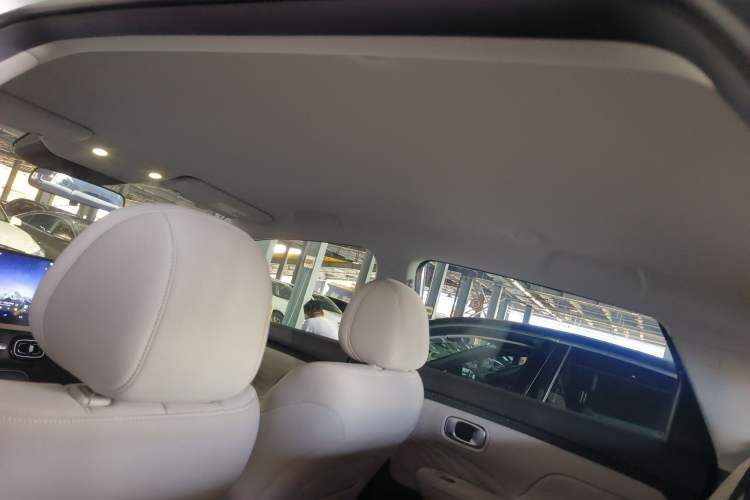 Used AION UT 2025 330 Starlight Edition Headliner