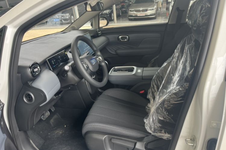 Used AION UT 2025 330 Starlight Edition Interior 2