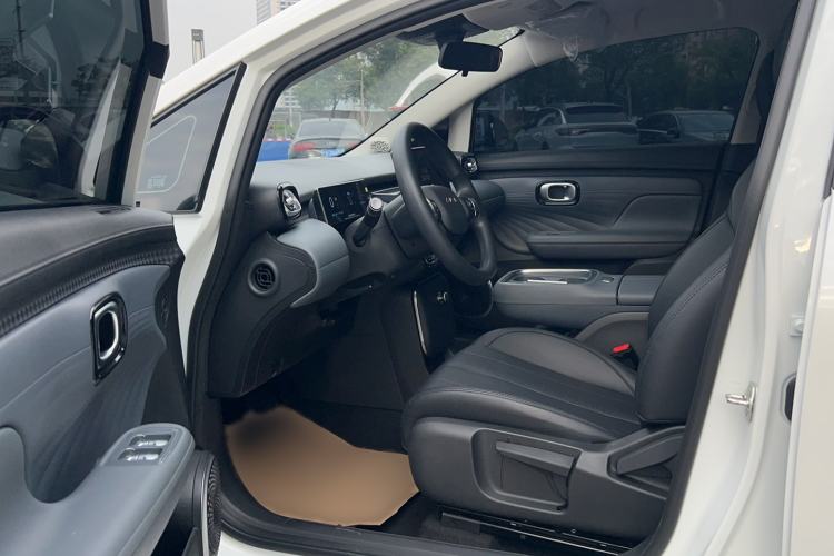 Used AION UT 2025 330 Starlight Edition Interior 2