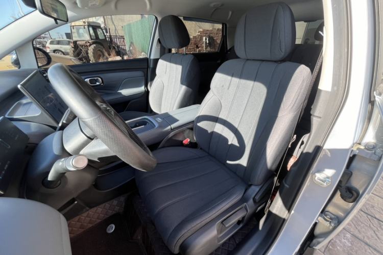 Used AION UT 2025 330 Starlight Edition Interior 3