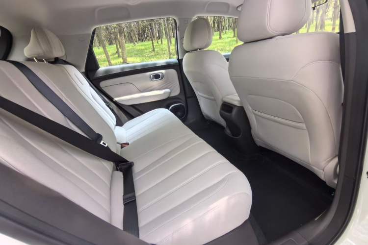 Used AION UT 2025 330 Starlight Edition Interior 3
