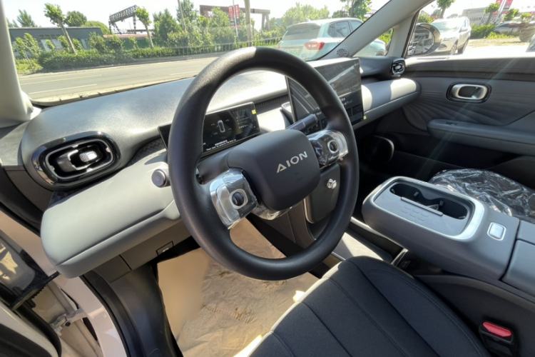 Used AION UT 2025 330 Starlight Edition Interior 4