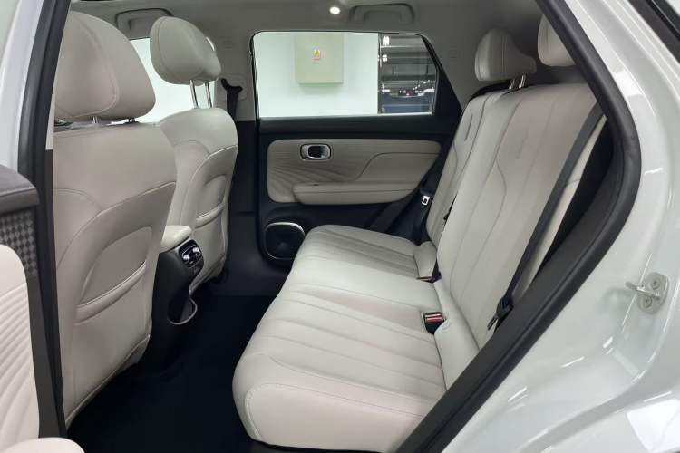 Used AION UT 2025 420 Prestige Edition Interior 7