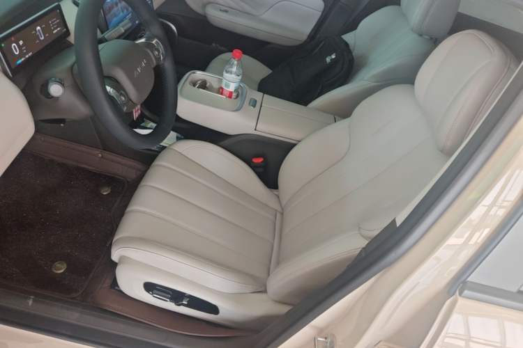 Used AION UT 2025 420 Intelligent Luxury Edition Left Front Seat