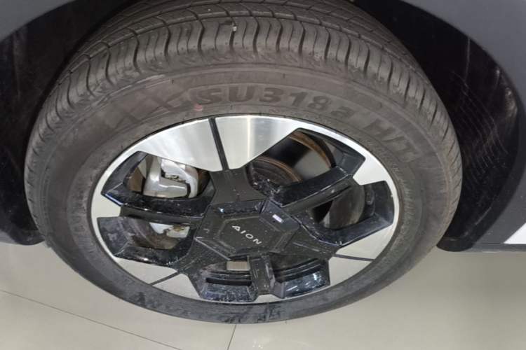 Used AION UT 2025 420 Prestige Edition Left Front Wheel Hub