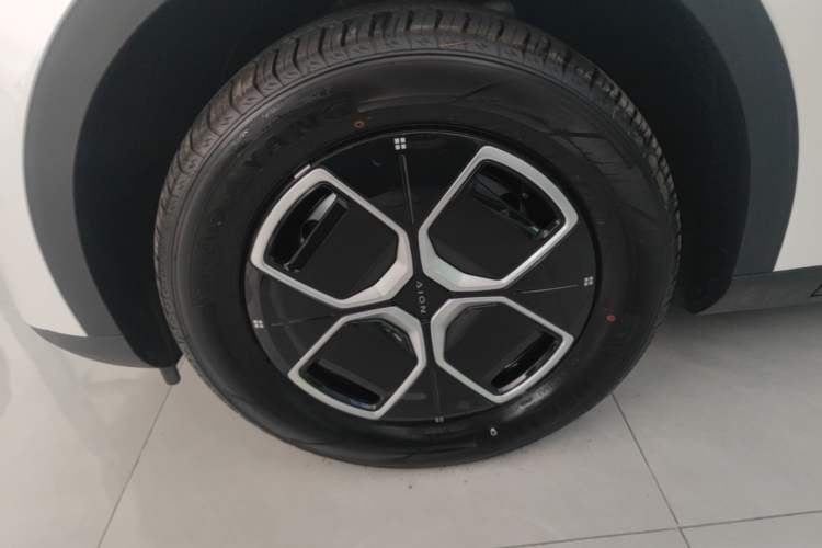 Used AION UT 2025 330 Star Edition Left Front Wheel Hub