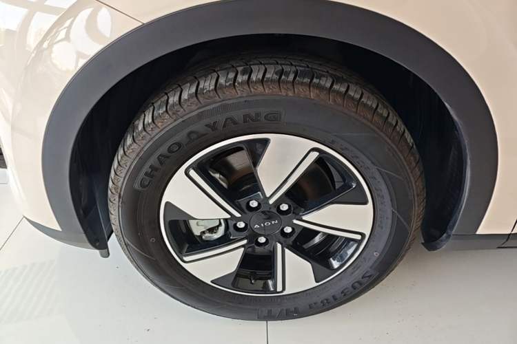 Used AION UT 2025 420 Intelligent Luxury Edition Left Front Wheel Hub