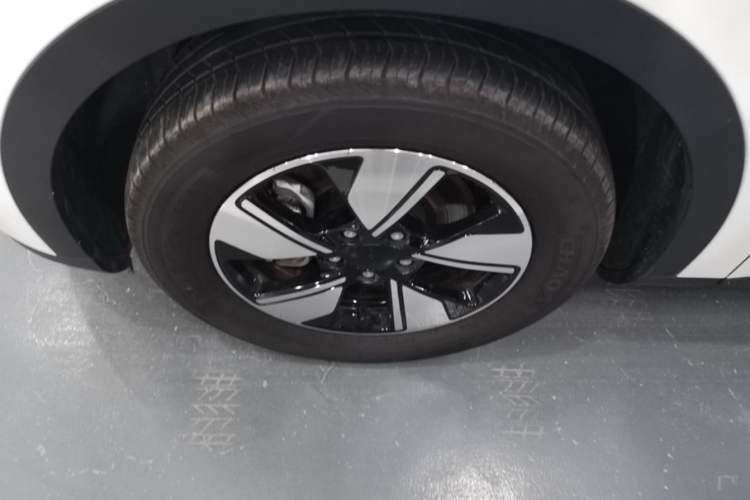 Used AION UT 2025 420 Intelligent Luxury Edition Left Front Wheel Hub
