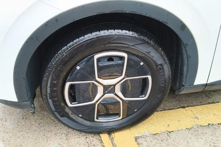 Used AION UT 2025 420 Smart Edition Left Front Wheel Hub