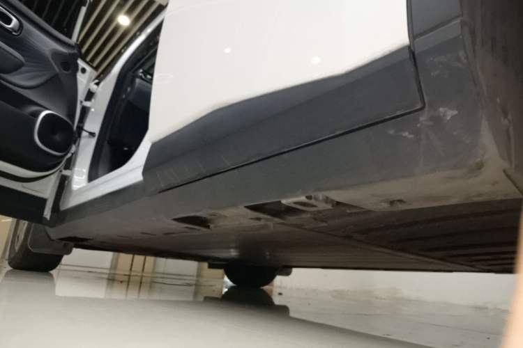 Used AION UT 2025 330 Starlight Edition Left Side Sill