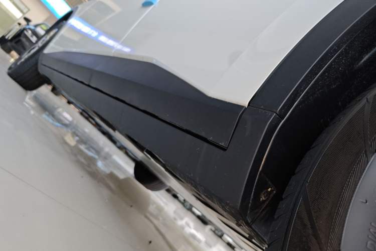 Used AION UT 2025 330 Starlight Edition Left Side Sill