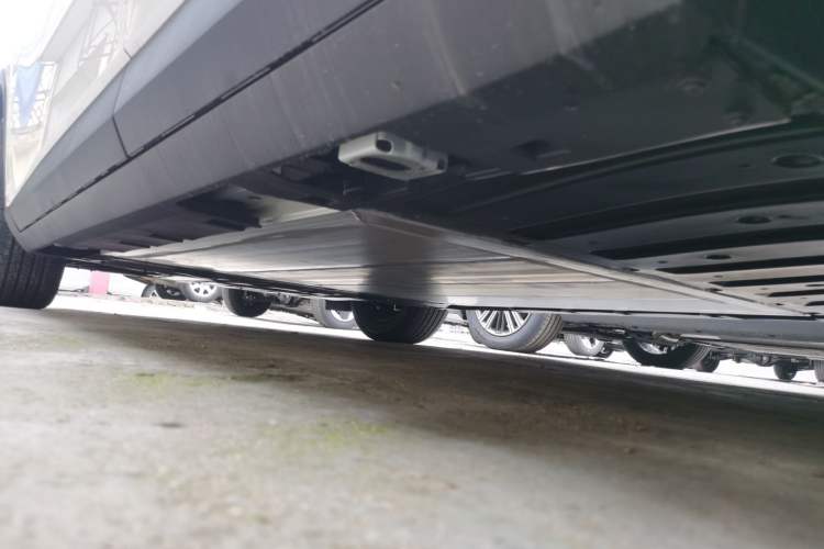 Used AION UT 2025 330 Starlight Edition Left Side Sill