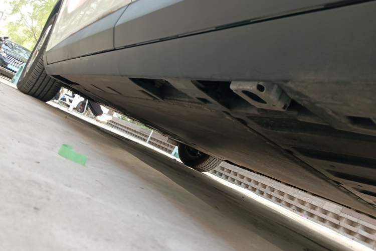 Used AION UT 2025 420 Smart Edition Left Side Sill