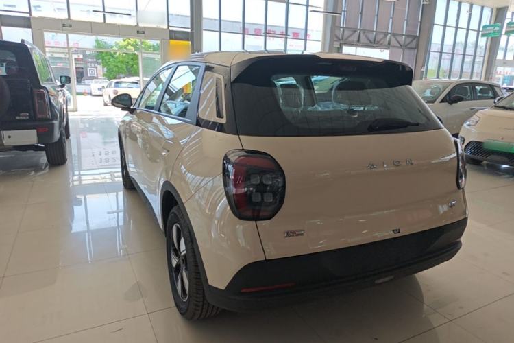 Used AION UT 2025 420 Intelligent Luxury Edition Rear Left 45 Deg
