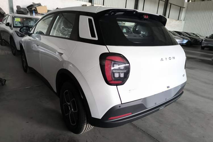 Used AION UT 2025 330 Starlight Edition Rear Left 45 Deg